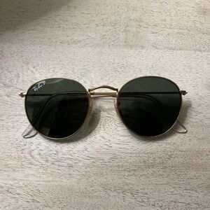 Ray-Ban Round Gold Sunglasses